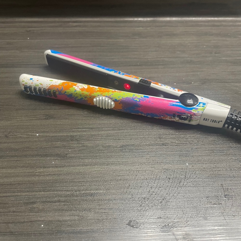 Hot Tools Mini Flat Iron Travel Hair Straightener Paint Splatter White 0.5 Inch